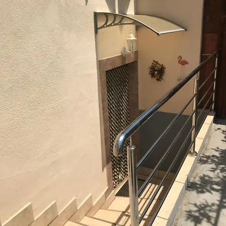 Luiza Διαμέρισμα *